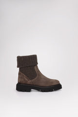 DARK BROWN